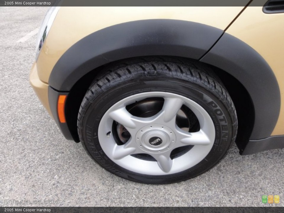2005 Mini Cooper Hardtop Wheel and Tire Photo #52332123