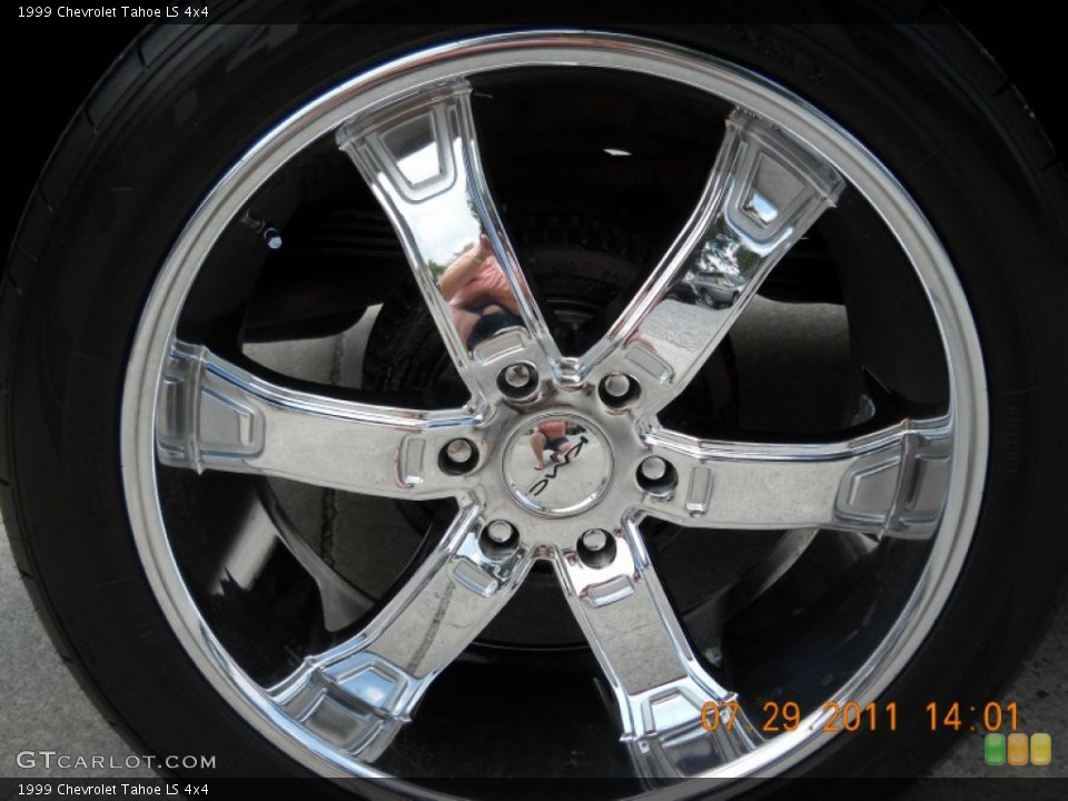 1999 Chevrolet Tahoe Custom Wheel and Tire Photo #52353105