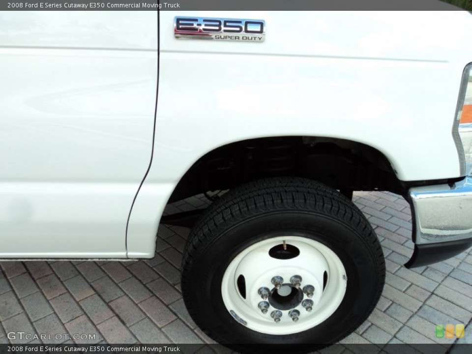 2008 Ford E Series Cutaway Wheels and Tires