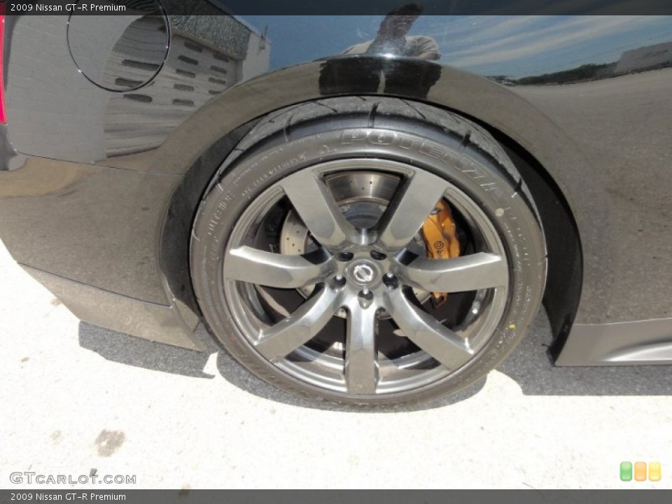 2009 Nissan GT-R Premium Wheel and Tire Photo #52393656