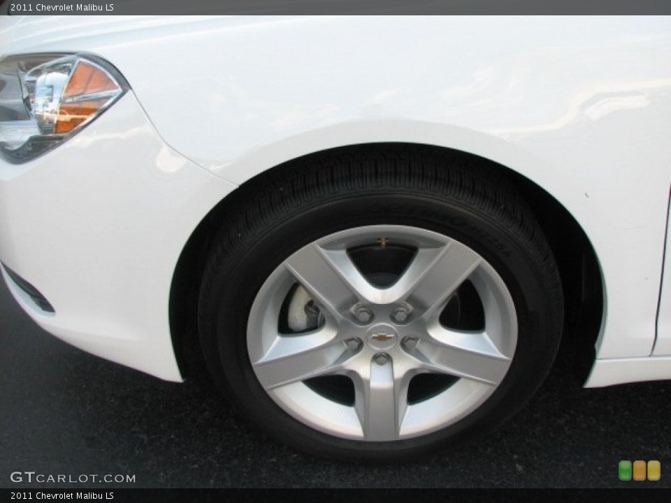 2011 Chevrolet Malibu LS Wheel and Tire Photo #52407687