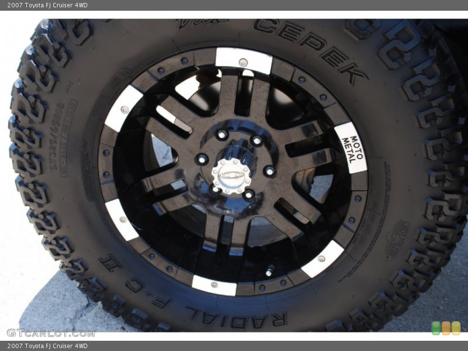 2007 Toyota FJ Cruiser Custom Wheel and Tire Photo #52445548