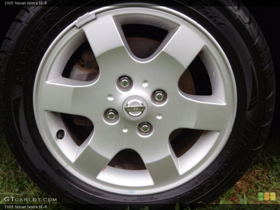 2005 Nissan Sentra SE-R Wheel and Tire Photo #52486502