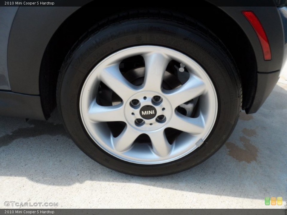 2010 Mini Cooper S Hardtop Wheel and Tire Photo #52533777