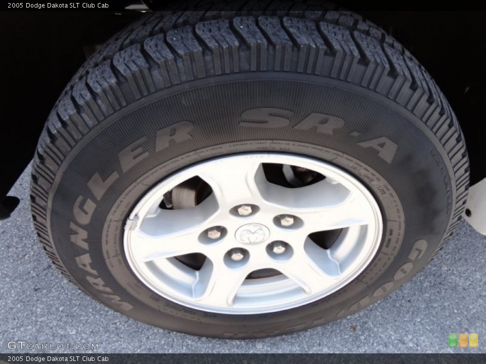 2005 Dodge Dakota SLT Club Cab Wheel and Tire Photo #52548695