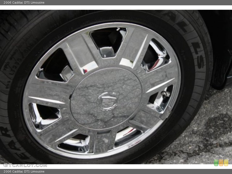 2006 Cadillac DTS Limousine Wheel and Tire Photo #52554653