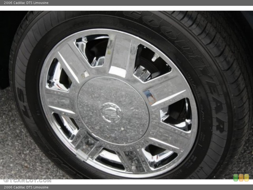 2006 Cadillac DTS Limousine Wheel and Tire Photo #52554683