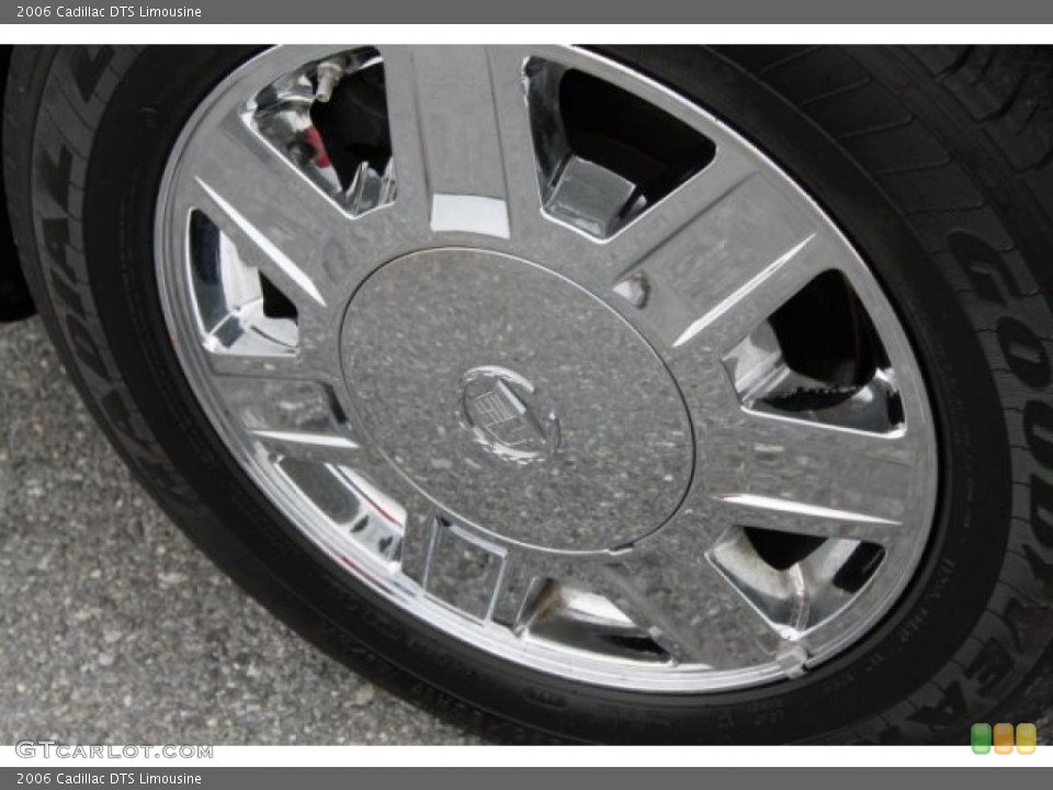 2006 Cadillac DTS Limousine Wheel and Tire Photo #52554695