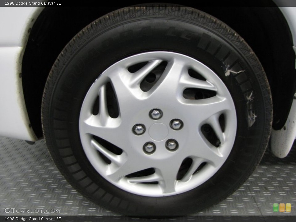 1998 Dodge Grand Caravan SE Wheel and Tire Photo #52615121