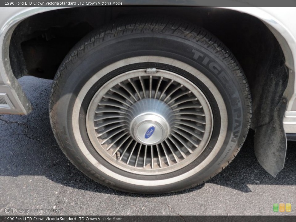 1990 Ford LTD Crown Victoria Wheels and Tires