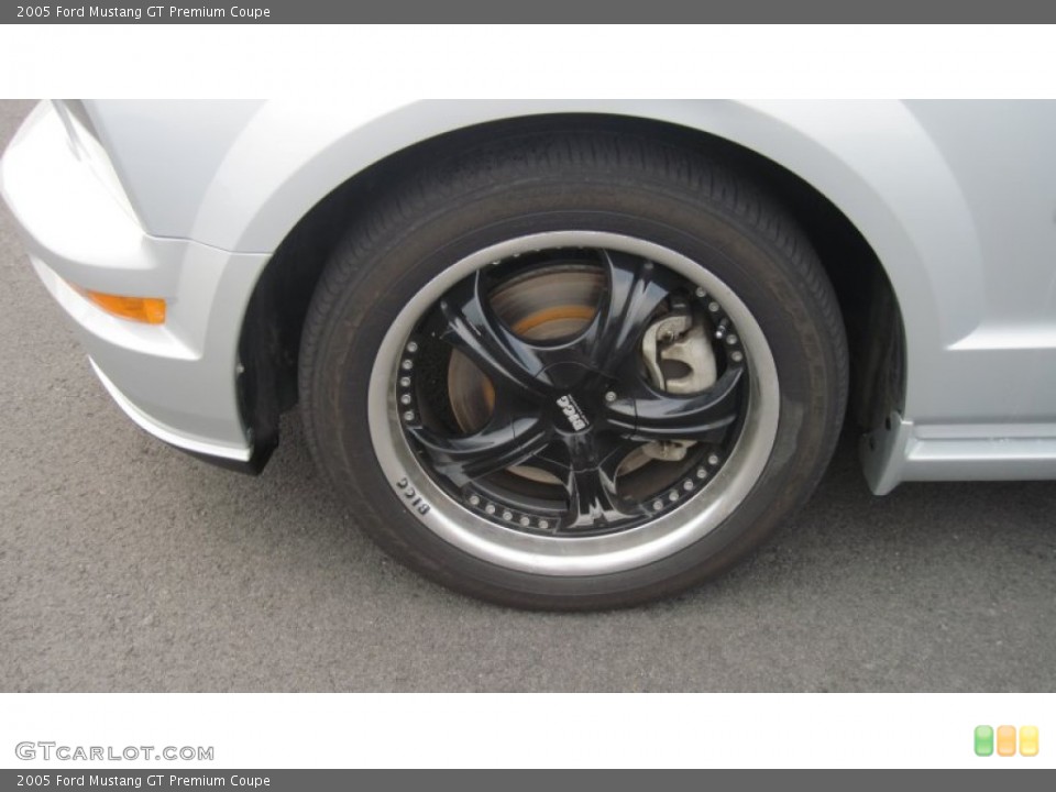 2005 Ford Mustang Custom Wheel and Tire Photo #52634765