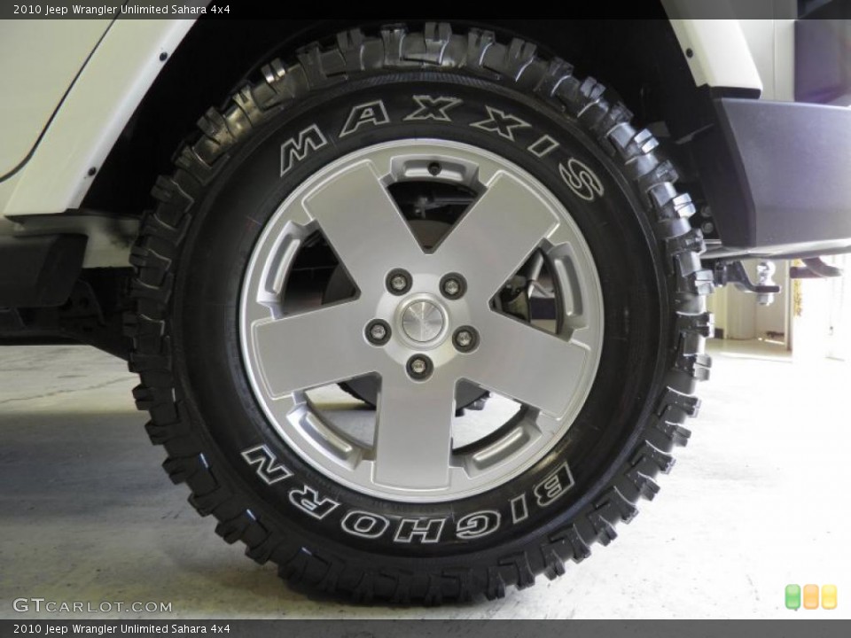 2010 Jeep Wrangler Unlimited Sahara 4x4 Wheel and Tire Photo #52785708
