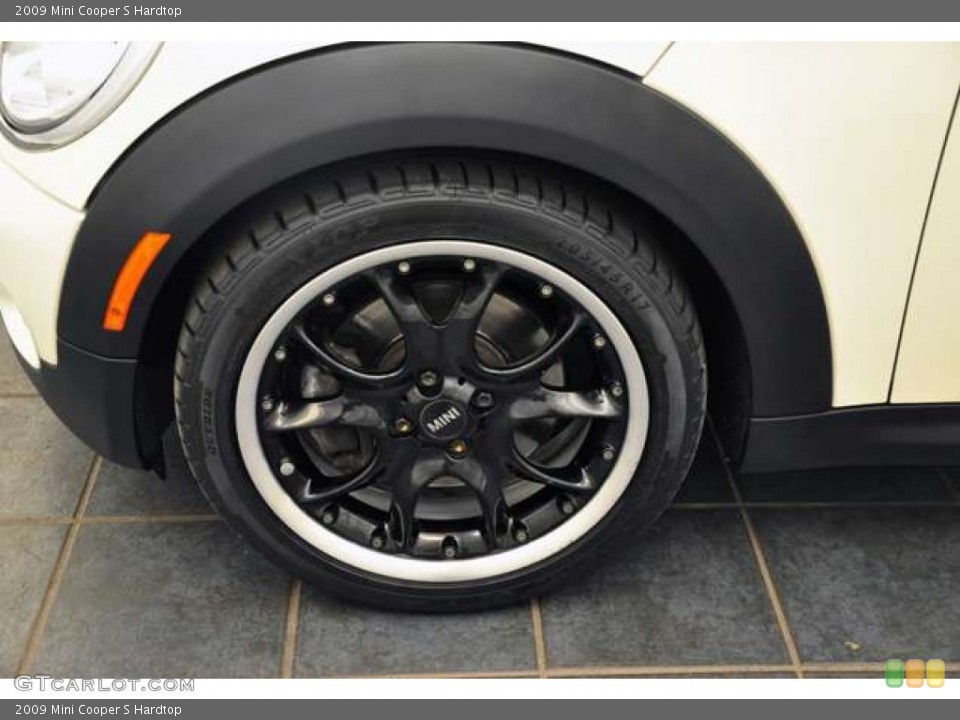 2009 Mini Cooper S Hardtop Wheel and Tire Photo #52870794