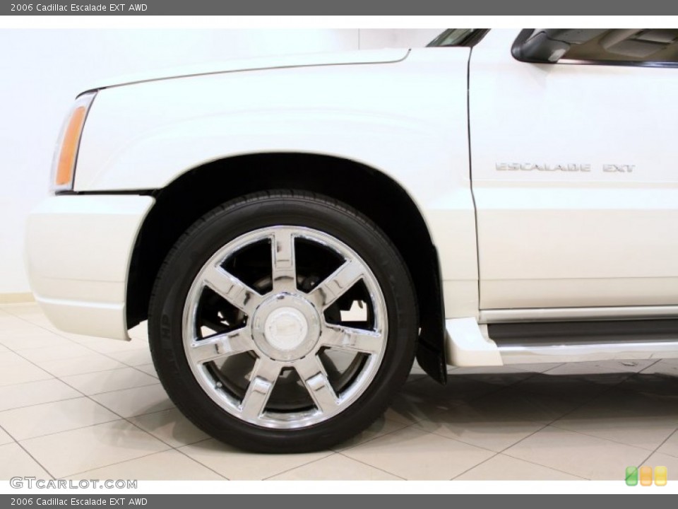 2006 Cadillac Escalade EXT AWD Wheel and Tire Photo #52880694