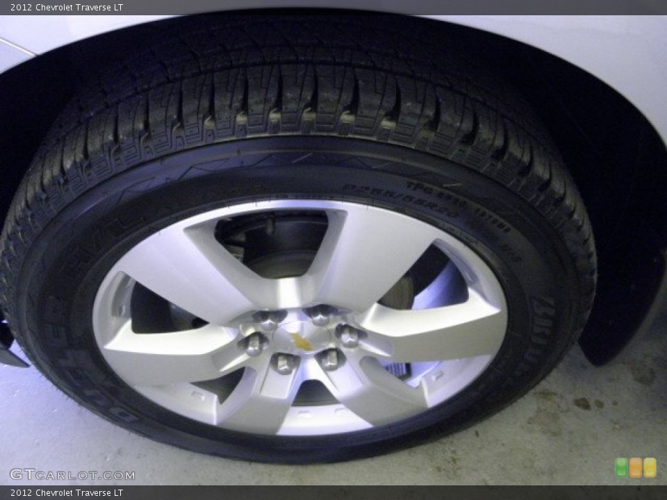 2012 Chevrolet Traverse LT Wheel and Tire Photo #52911474