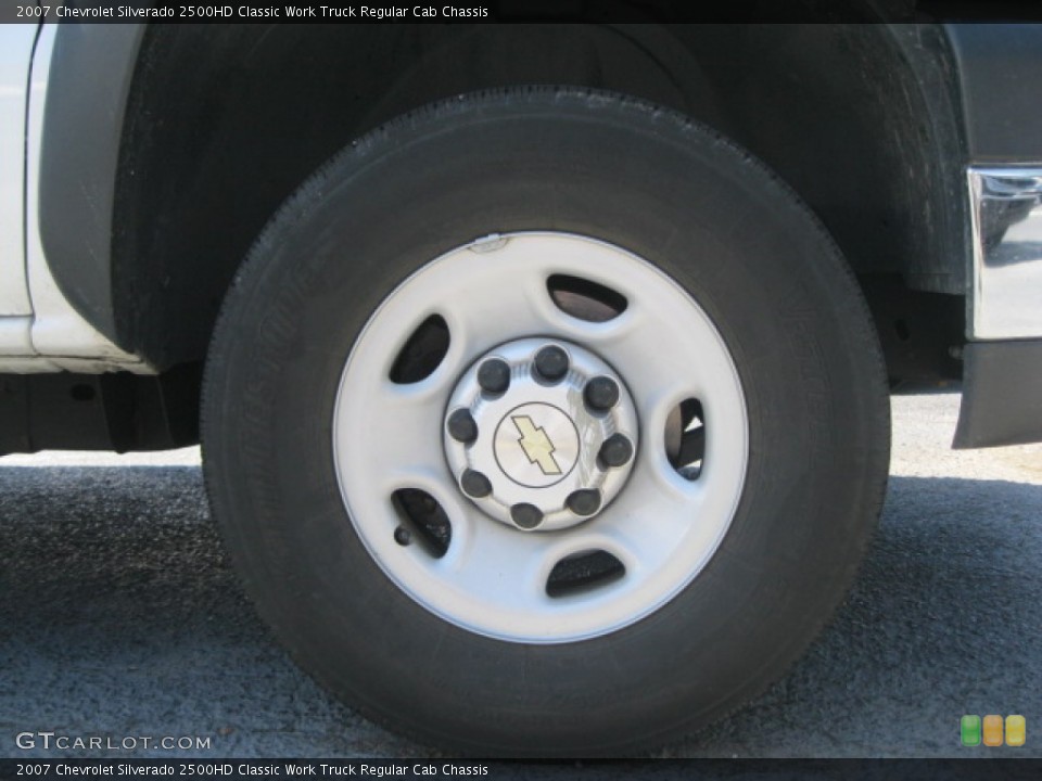 2007 Chevrolet Silverado 2500HD Classic Work Truck Regular Cab Chassis Wheel and Tire Photo #52942224