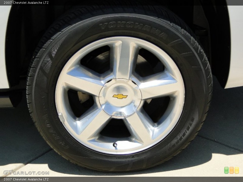 2007 Chevrolet Avalanche LTZ Wheel and Tire Photo #53016038