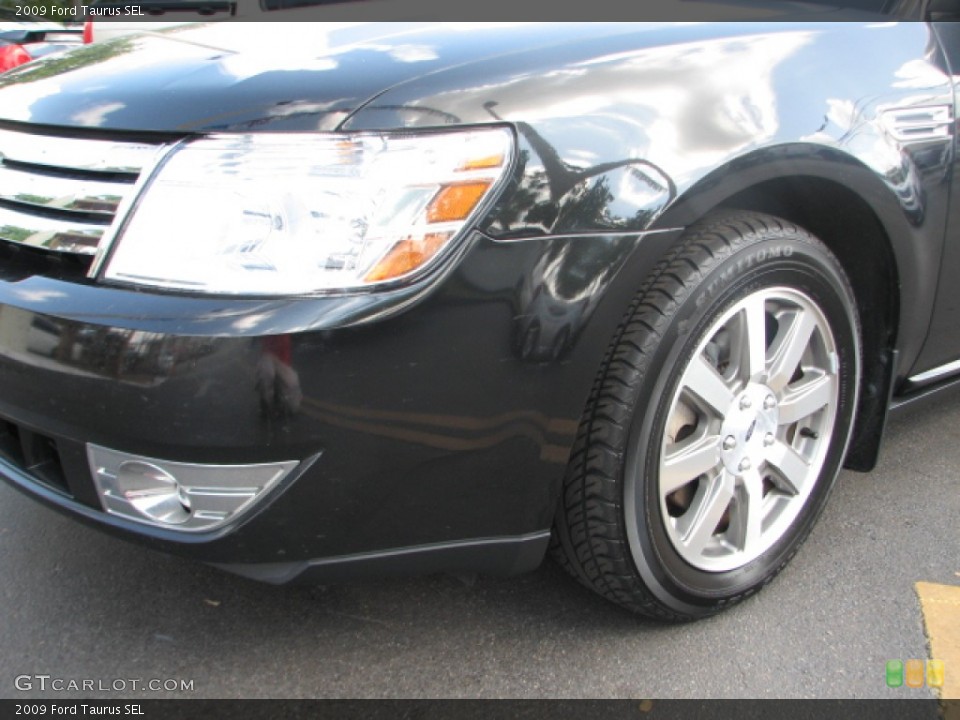 2009 Ford Taurus SEL Wheel and Tire Photo #53045906