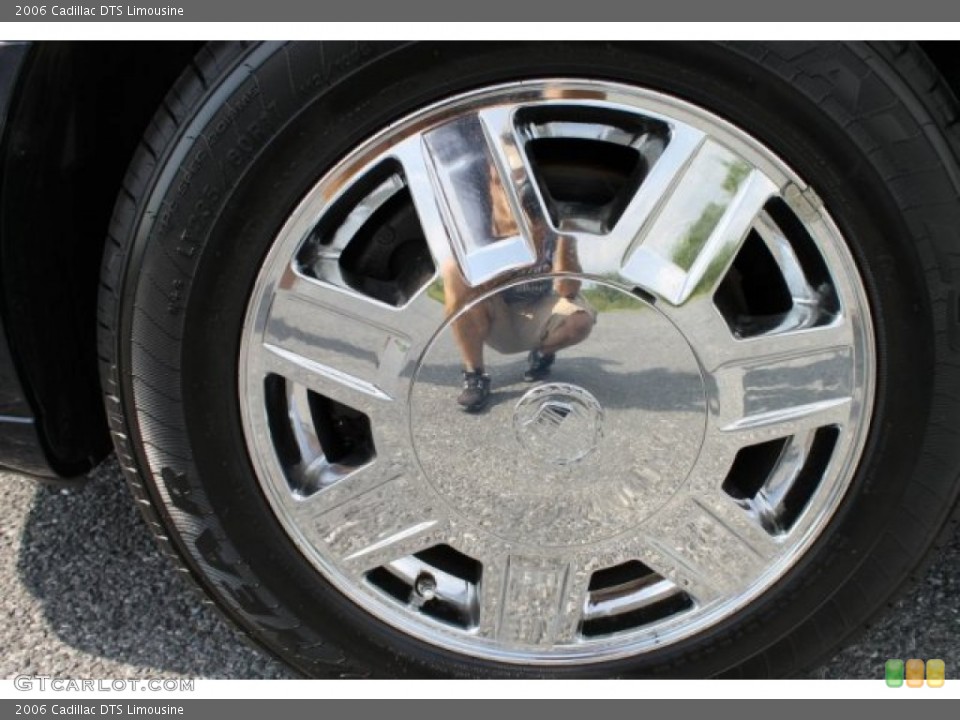 2006 Cadillac DTS Limousine Wheel and Tire Photo #53047268