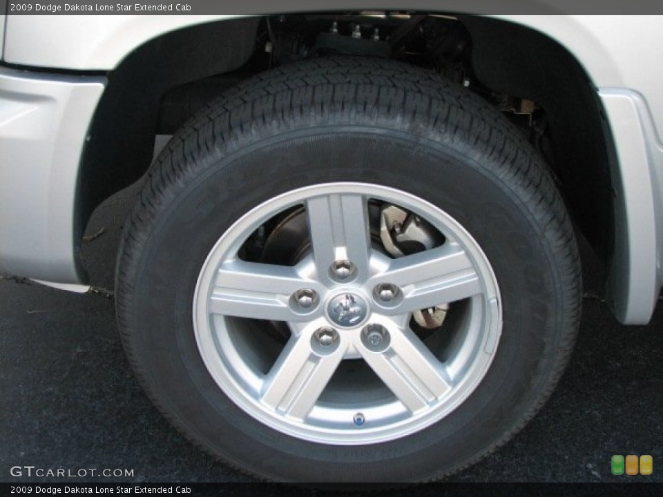 2009 Dodge Dakota Lone Star Extended Cab Wheel and Tire Photo #53096501