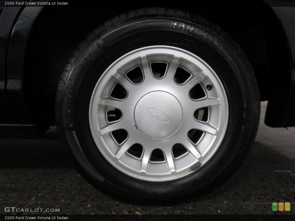 2000 Ford Crown Victoria LX Sedan Wheel and Tire Photo #53152015