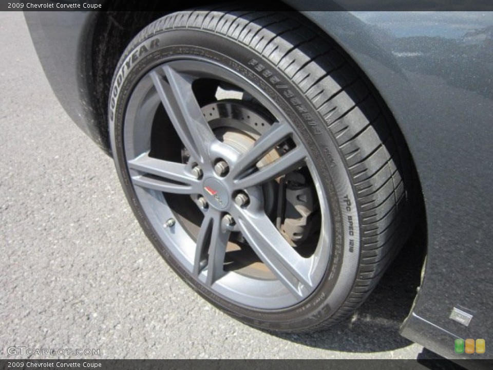 2009 Chevrolet Corvette Coupe Wheel and Tire Photo #53297001