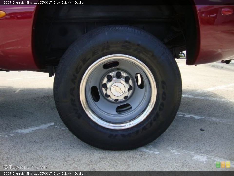2005 Chevrolet Silverado 3500 LT Crew Cab 4x4 Dually Wheel and Tire Photo #53339398