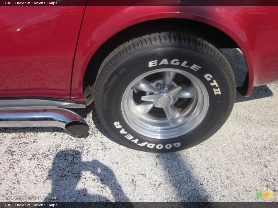 1982 Chevrolet Corvette Custom Wheel and Tire Photo #53398403