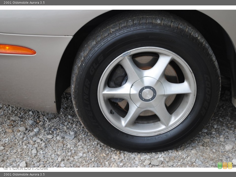 2001 Oldsmobile Aurora 3.5 Wheel and Tire Photo #53418211