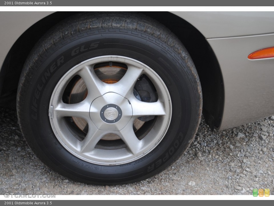 2001 Oldsmobile Aurora 3.5 Wheel and Tire Photo #53418250