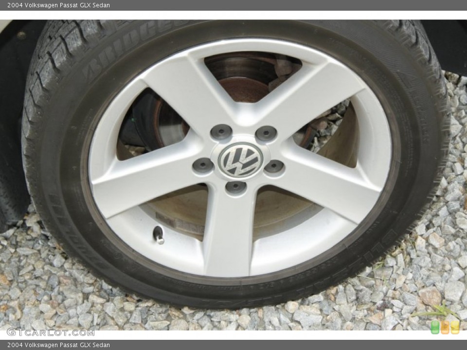 2004 Volkswagen Passat GLX Sedan Wheel and Tire Photo #53421061