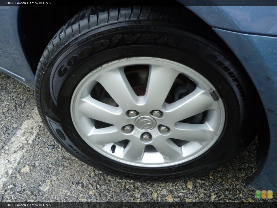 2004 Toyota Camry XLE V6 Wheel and Tire Photo #53491746