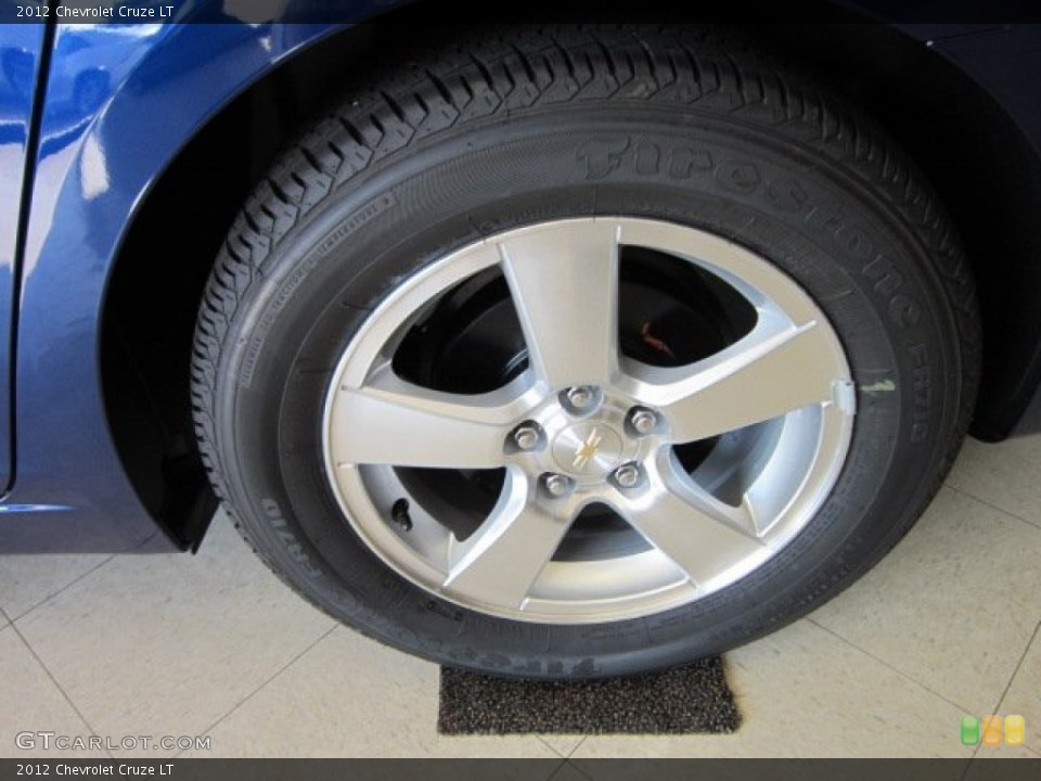 2012 Chevrolet Cruze LT Wheel and Tire Photo #53500223