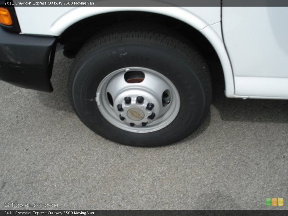 2011 Chevrolet Express Cutaway Wheels and Tires