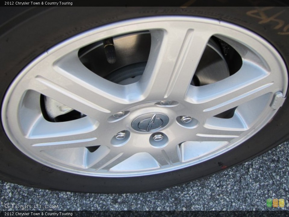 2012 Chrysler Town & Country Touring Wheel and Tire Photo #53530848