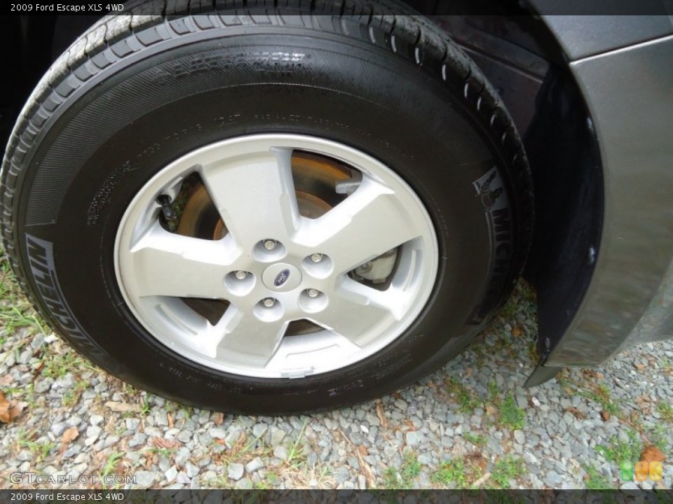 2009 Ford Escape XLS 4WD Wheel and Tire Photo #53754894