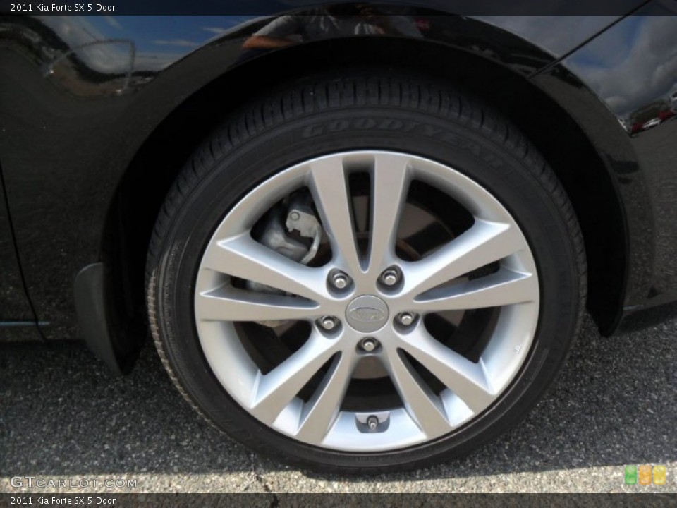 2011 Kia Forte SX 5 Door Wheel and Tire Photo #53836132