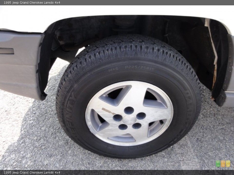 1995 Jeep Grand Cherokee Laredo 4x4 Wheel and Tire Photo #53943376