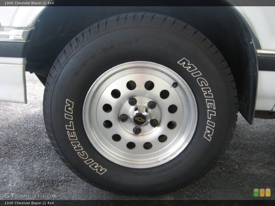 1996 Chevrolet Blazer LS 4x4 Wheel and Tire Photo #53945603