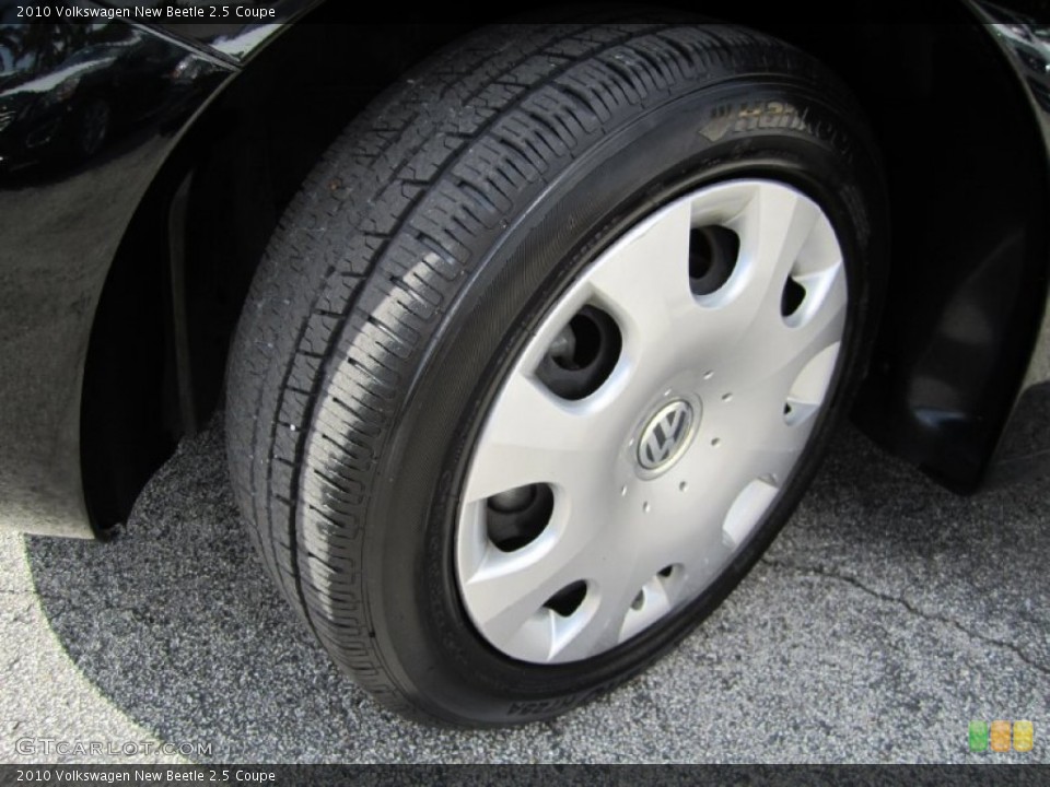 2010 Volkswagen New Beetle 2.5 Coupe Wheel and Tire Photo #53960636