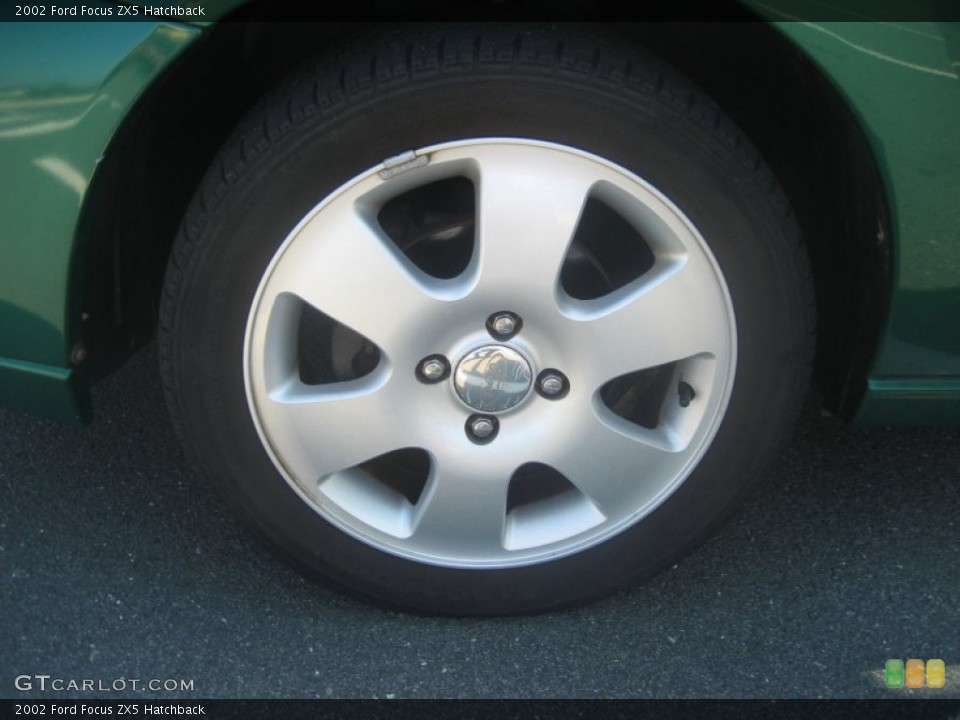 2002 Ford Focus ZX5 Hatchback Wheel and Tire Photo #54064844