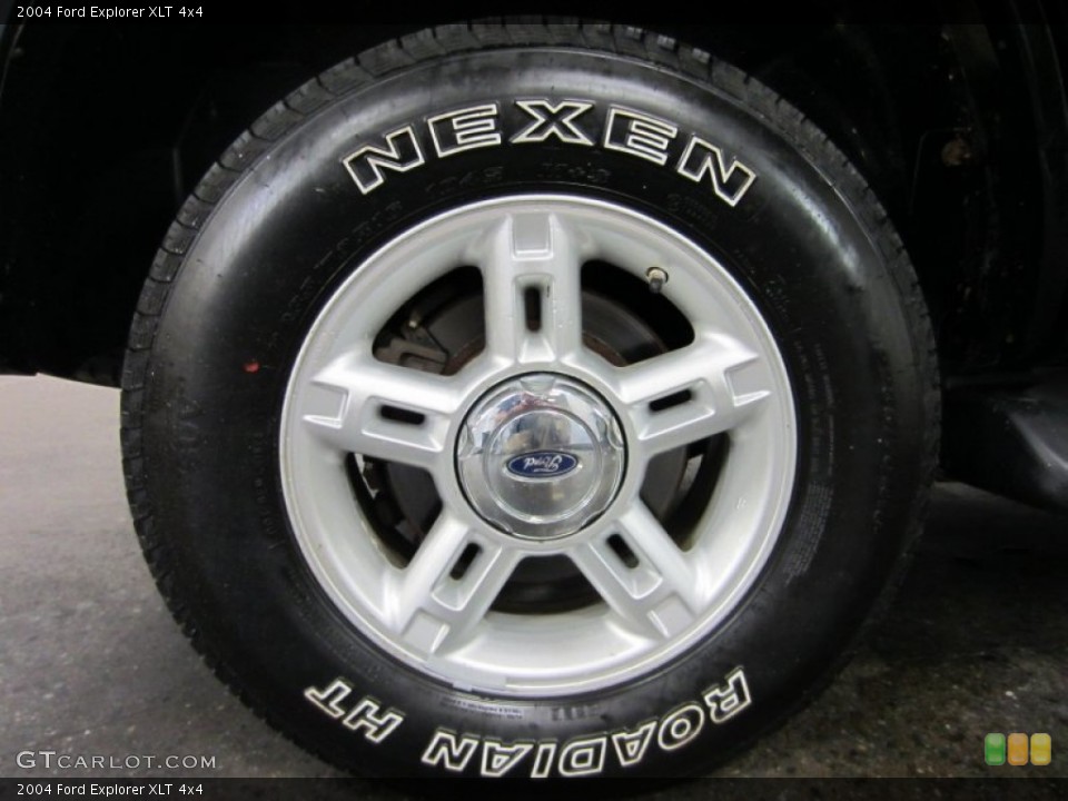 2004 Ford Explorer XLT 4x4 Wheel and Tire Photo #54065097