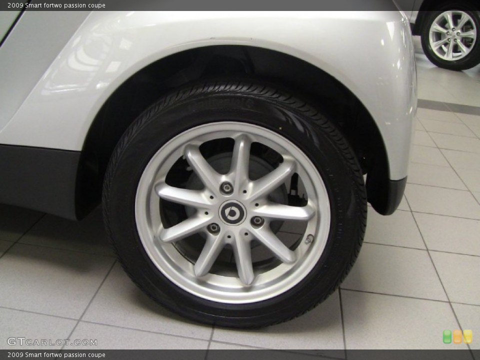 2009 Smart fortwo passion coupe Wheel and Tire Photo #54065645