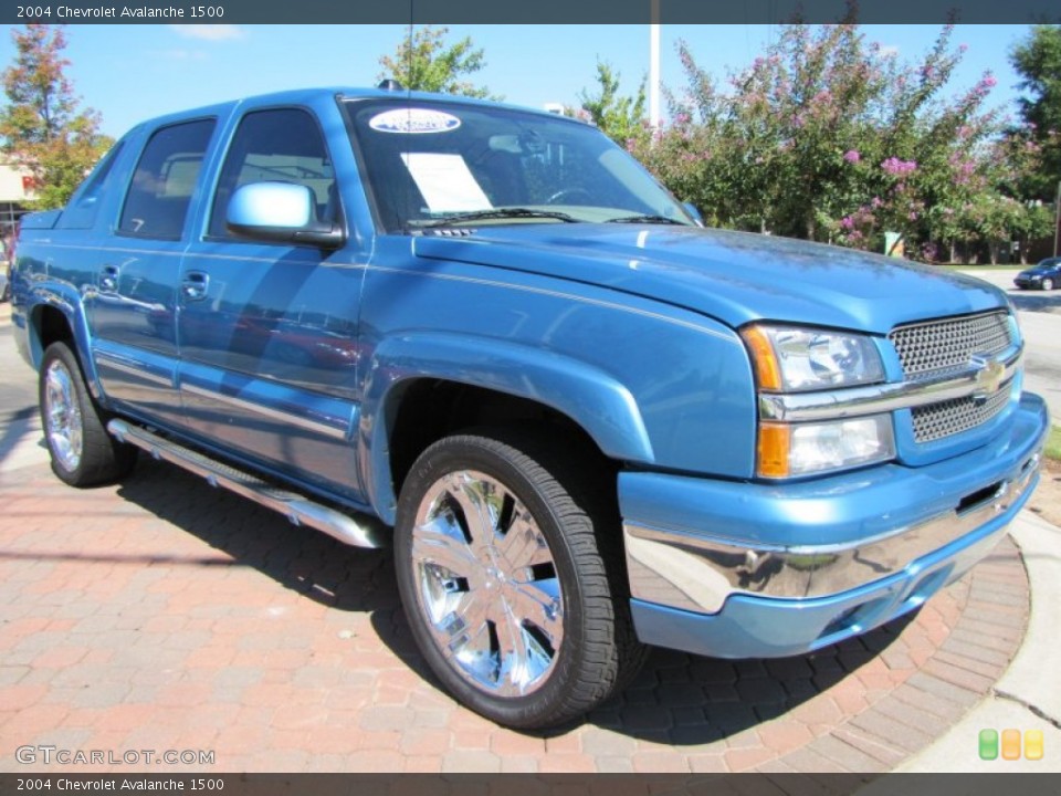 2004 Chevrolet Avalanche Custom Wheel and Tire Photo #54075063
