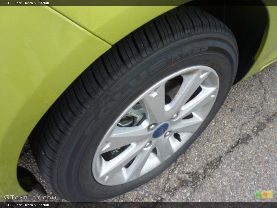 2012 Ford Fiesta SE Sedan Wheel and Tire Photo #54081480
