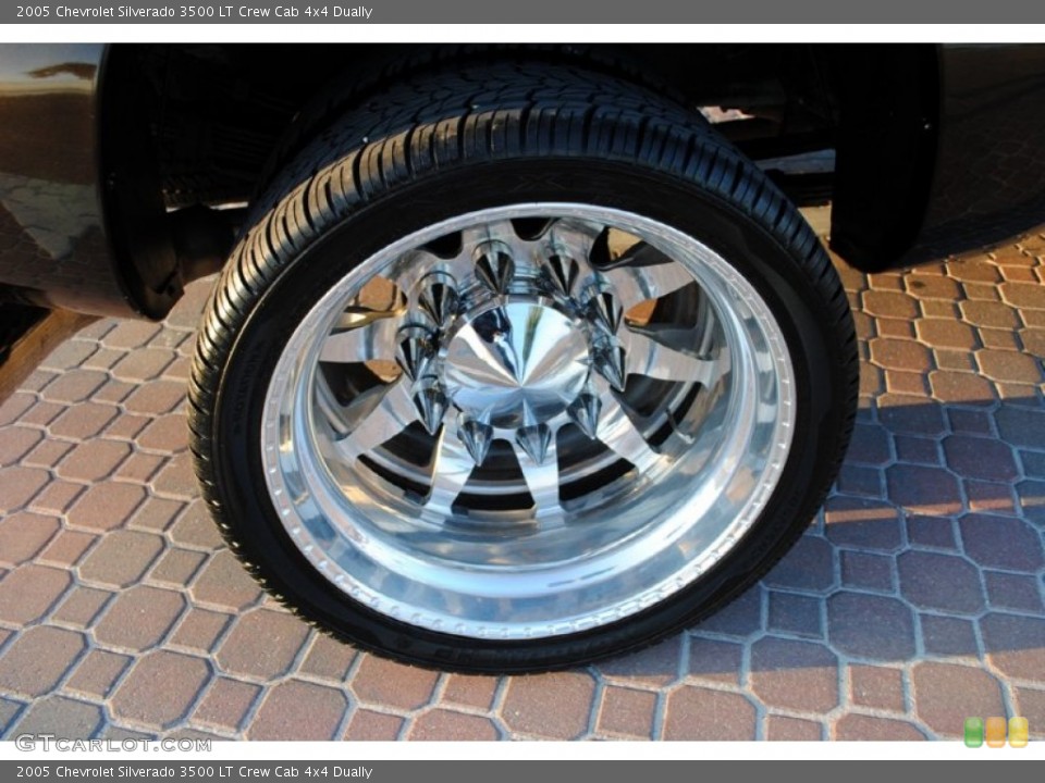 2005 Chevrolet Silverado 3500 Custom Wheel and Tire Photo #54159456