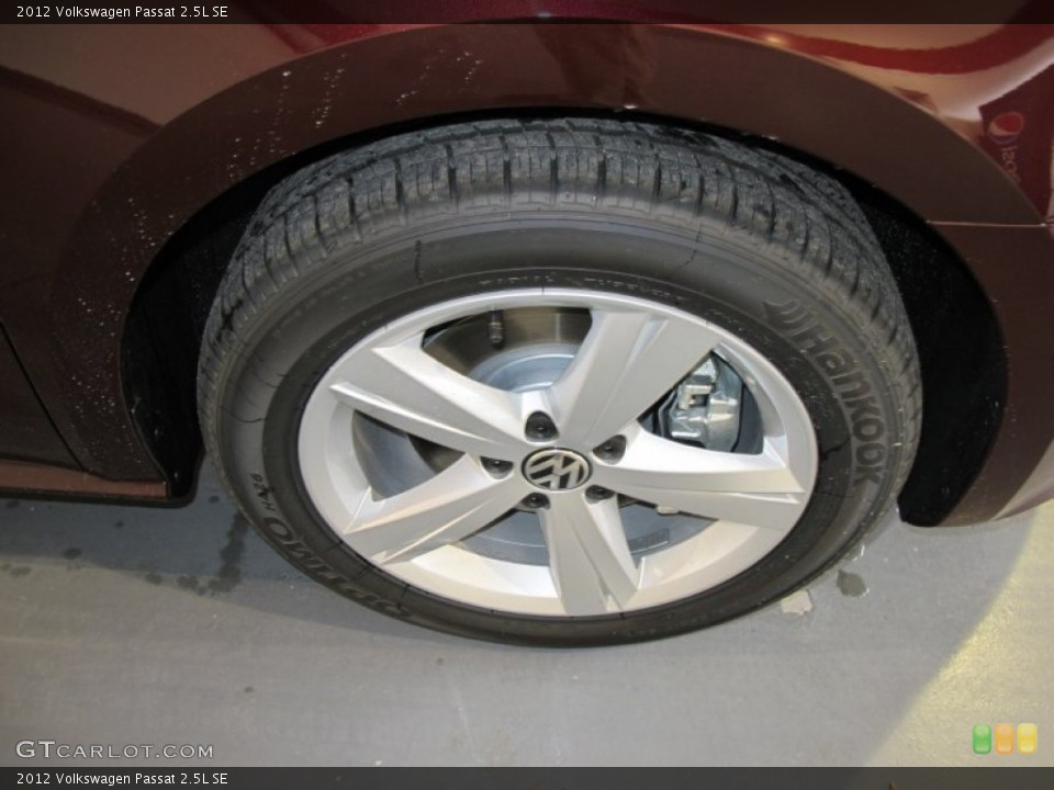 2012 Volkswagen Passat 2.5L SE Wheel and Tire Photo #54191956