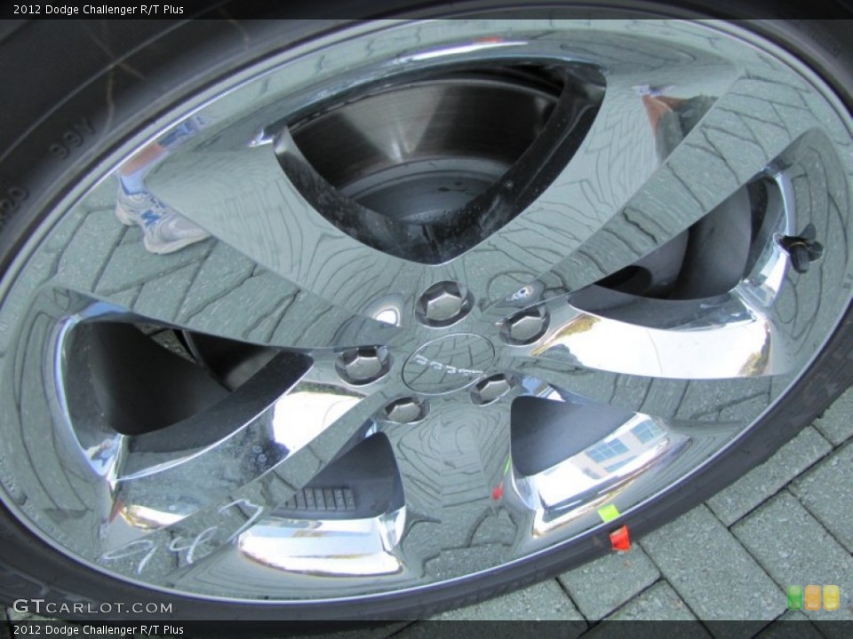 2012 Dodge Challenger R/T Plus Wheel and Tire Photo #54234676
