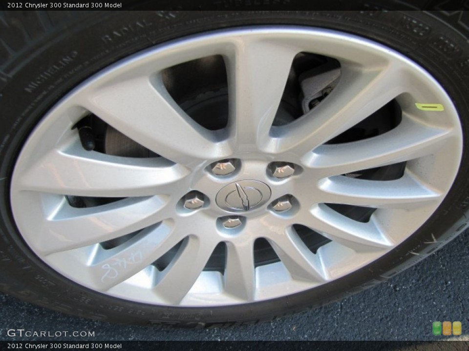 2012 Chrysler 300  Wheel and Tire Photo #54235002