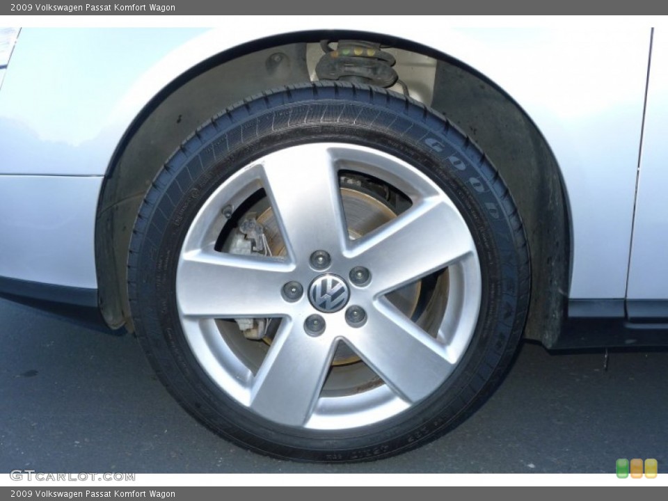 2009 Volkswagen Passat Komfort Wagon Wheel and Tire Photo #54241677